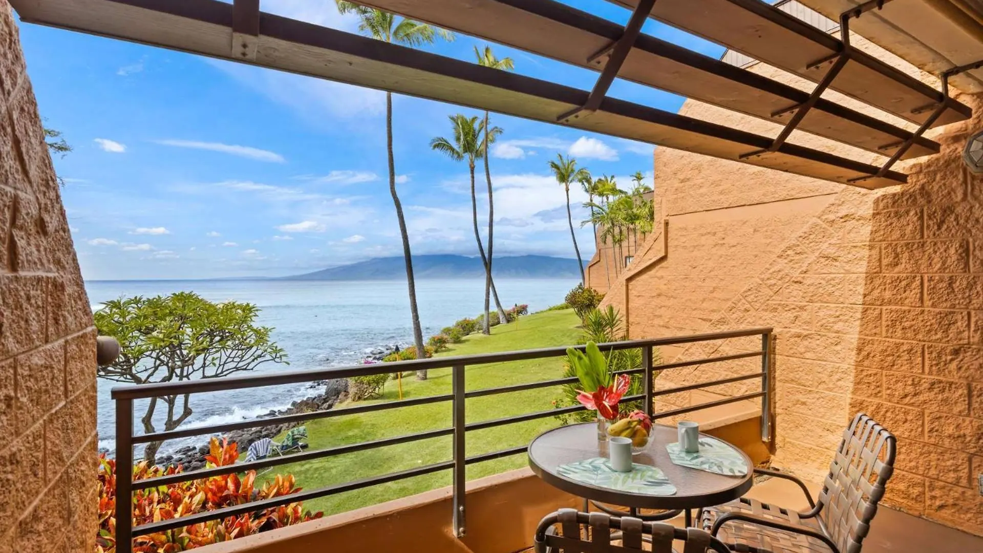 Kuleana Club #712 Oceanfront - 1 Bedroom & 1 Bathroom - 2Nd Floor Kahana